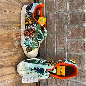 Men’s size 10 Adidas Super Star Super Earth-black tennis shoes